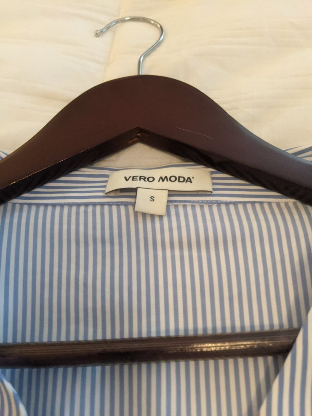 Vero Moda Blue & White Stripe Top | Size S | Shanghai Exclusive - Picture 2 of 2
